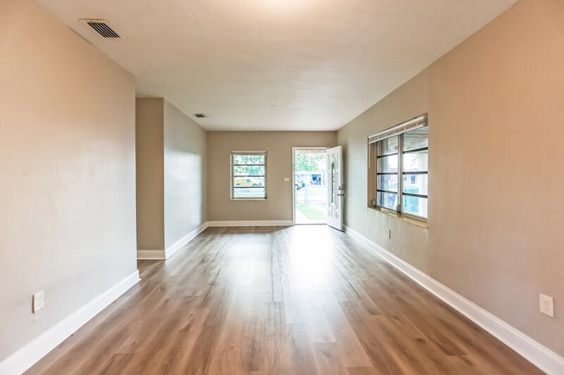 2,525/Mo, 14301 Polk Street Miami, FL 33176 Dining Room View