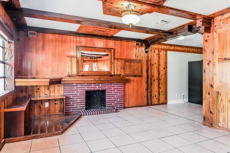 2,585/Mo, 2344 S Beech Road West Palm Beach, FL 33409 Living Room View 4