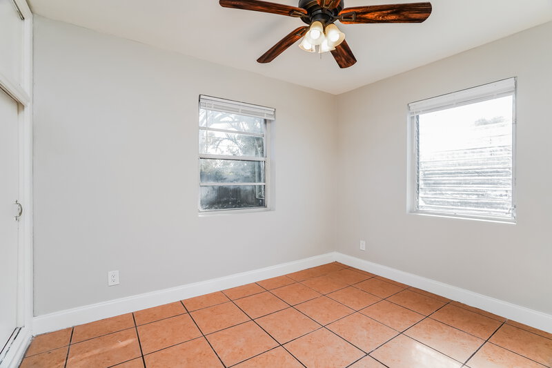 2,585/Mo, 2344 S Beech Road West Palm Beach, FL 33409 Bedroom View 2