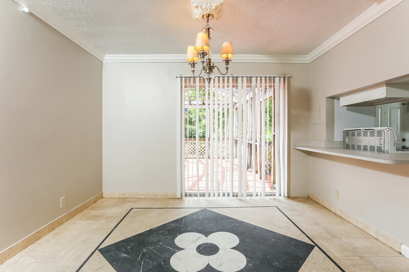 4,140/Mo, 2468 Wiley Street Hollywood, FL 33020 Dining Room View