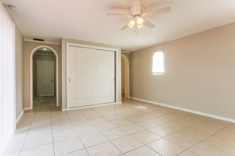 4,140/Mo, 2468 Wiley Street Hollywood, FL 33020 Main Bedroom View 2