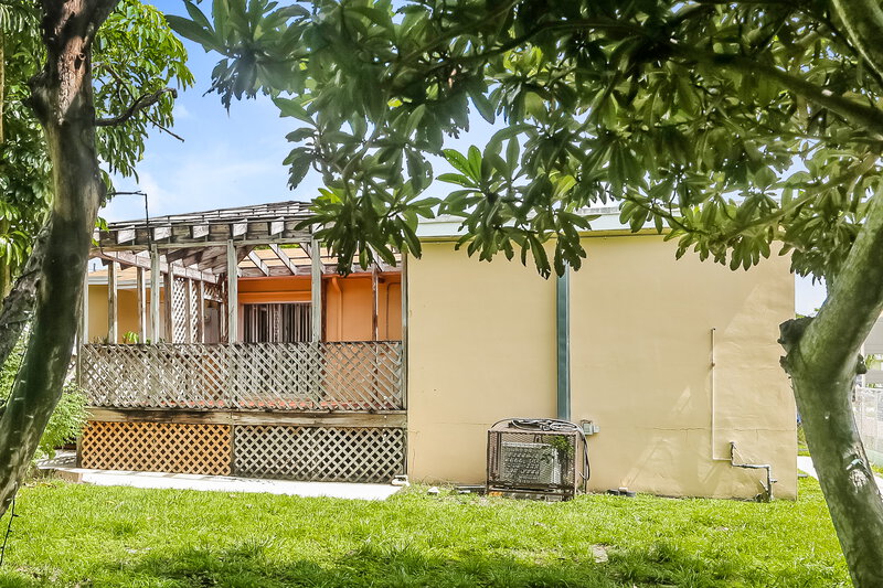 4,140/Mo, 2468 Wiley Street Hollywood, FL 33020 Rear View
