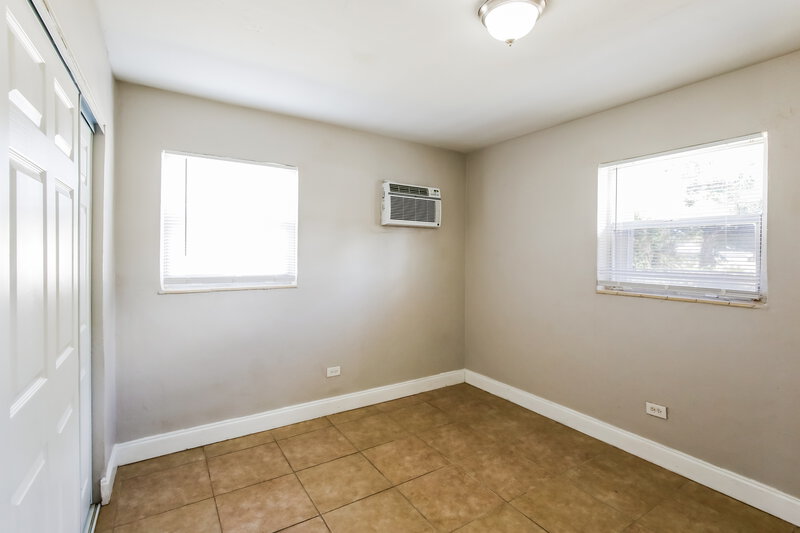 2,710/Mo, 2814 NW 6th Street Pompano Beach, FL 33069 Main Bedroom View 2