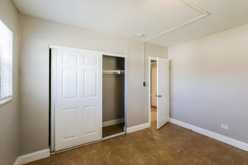 2,710/Mo, 2814 NW 6th Street Pompano Beach, FL 33069 Bedroom View 3
