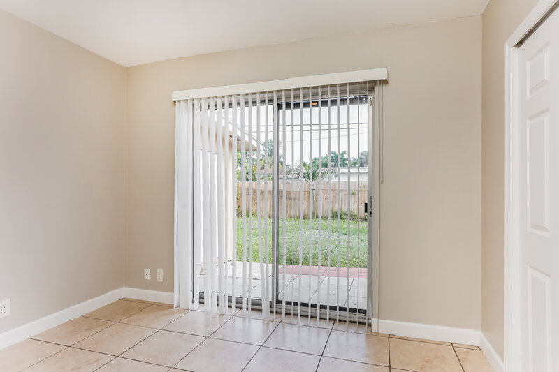 2,470/Mo, 570 SW 31st Ave Fort Lauderdale, FL 33312 Bedroom View 2