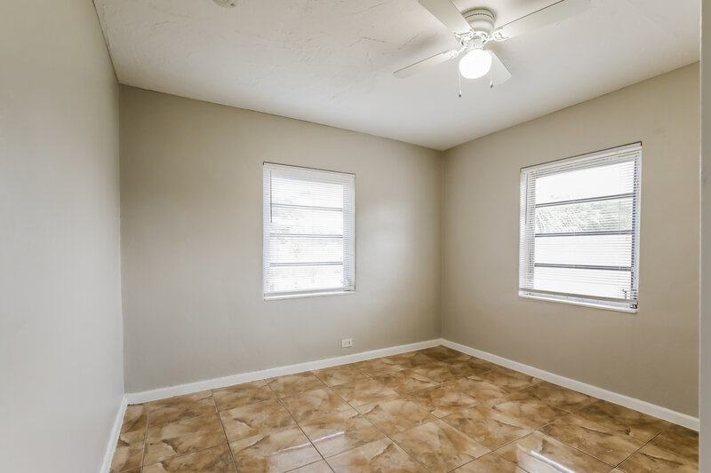 2,325/Mo, 2445 NW 159th Street Miami Gardens, FL 33054 Misc View 11