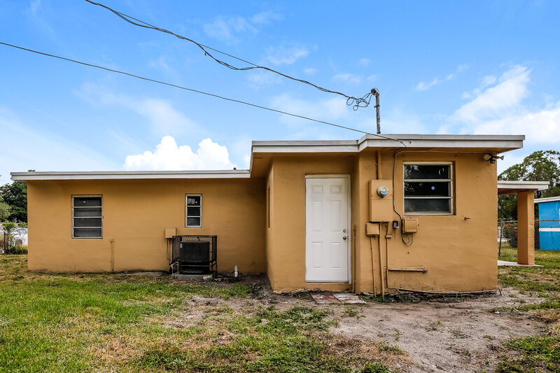 2,325/Mo, 2445 NW 159th Street Miami Gardens, FL 33054 Misc View 17