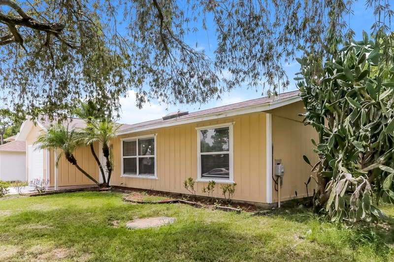 2,130/Mo, 774 SW Duxbury Avenue Port Saint Lucie, FL 34983 Front View 3