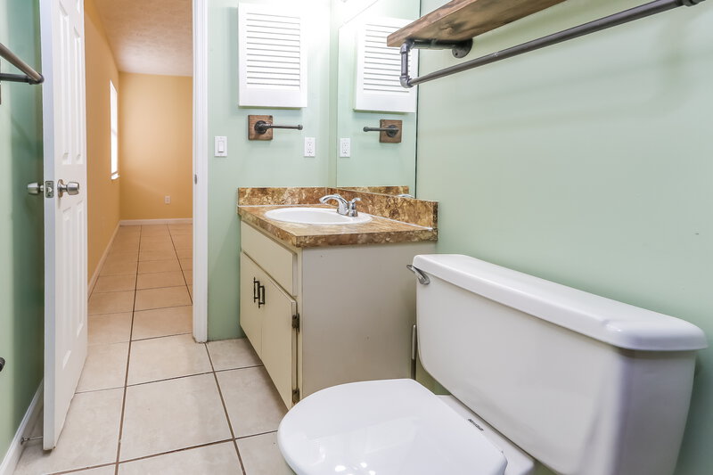 2,130/Mo, 774 SW Duxbury Avenue Port Saint Lucie, FL 34983 Master Bathroom View