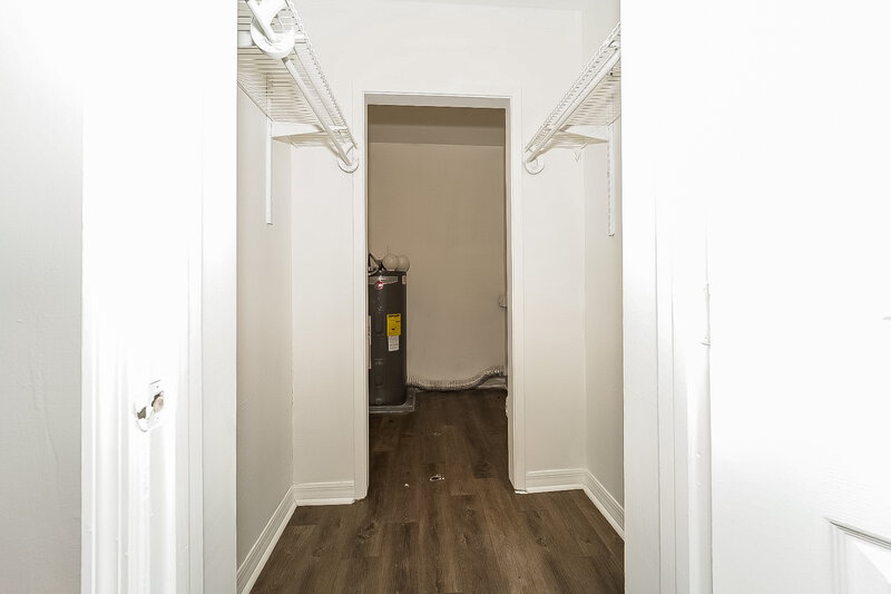 2,450/Mo, 820 S D Street Lake Worth Beach, FL 33460 Amenities View