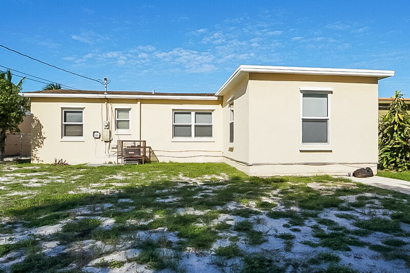 2,450/Mo, 820 S D Street Lake Worth Beach, FL 33460 Misc View 11
