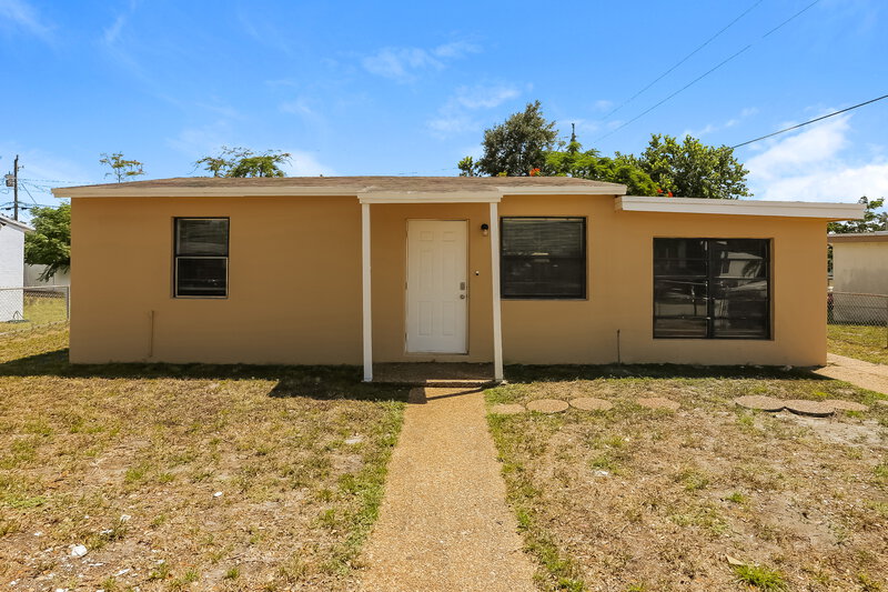 2,285/Mo, 2344 NW 15th Street Fort Lauderdale, FL 33311 External View