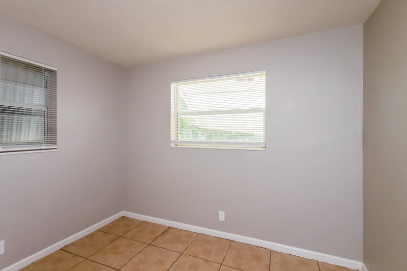 2,375/Mo, 3260 Alcee L Hastings Pkwy Lauderdale Lakes, FL 33319 Bedroom View 2