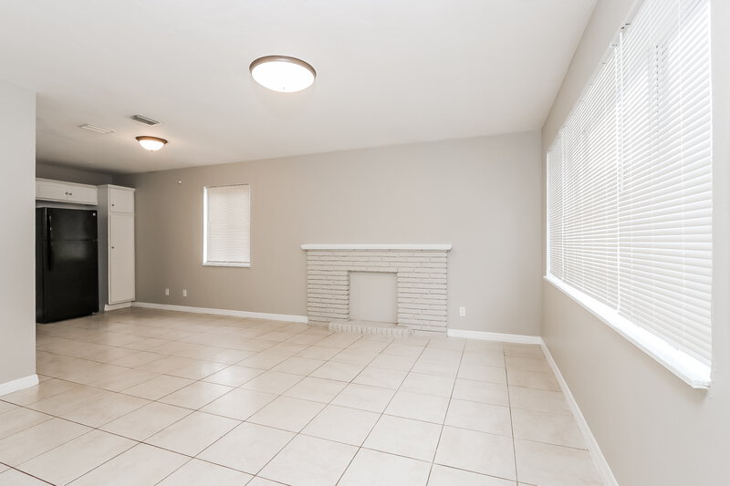 1,860/Mo, 600 Beech Road West Palm Beach, FL 33409 Living Room View