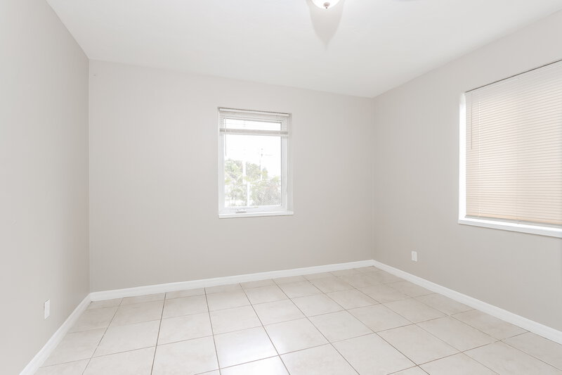 1,860/Mo, 600 Beech Road West Palm Beach, FL 33409 Bedroom View