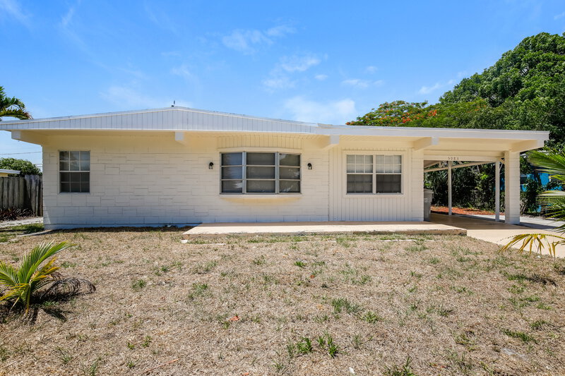 2,790/Mo, 5083 NE 17th Drive Pompano Beach, FL 33064 External View