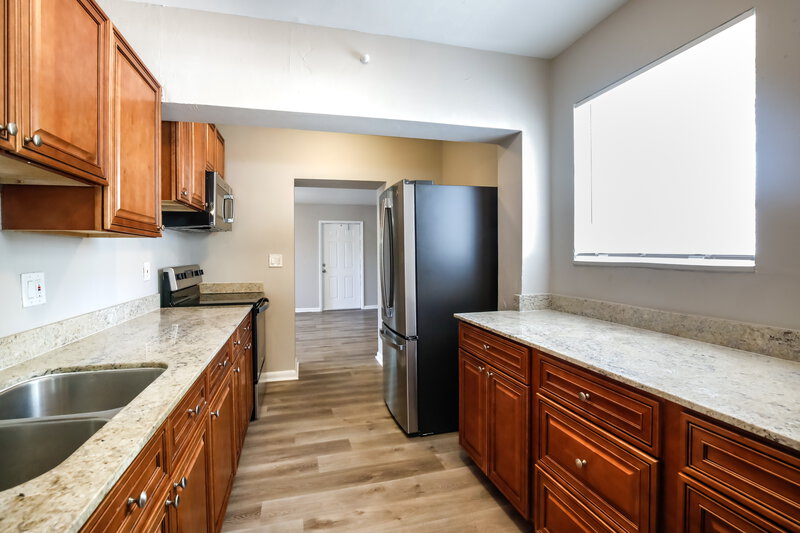 2,790/Mo, 5083 NE 17th Drive Pompano Beach, FL 33064 Kitchen View