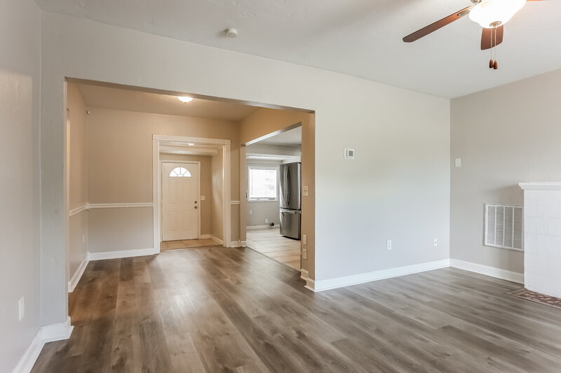 3,420/Mo, 1401 14th Avenue N Lake Worth Beach, FL 33460 Living Room View 3