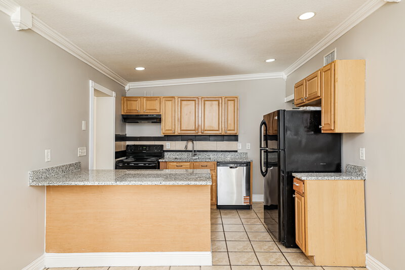 2,340/Mo, 395 Plum Tree Drive Lantana, FL 33462 Kitchen View 2