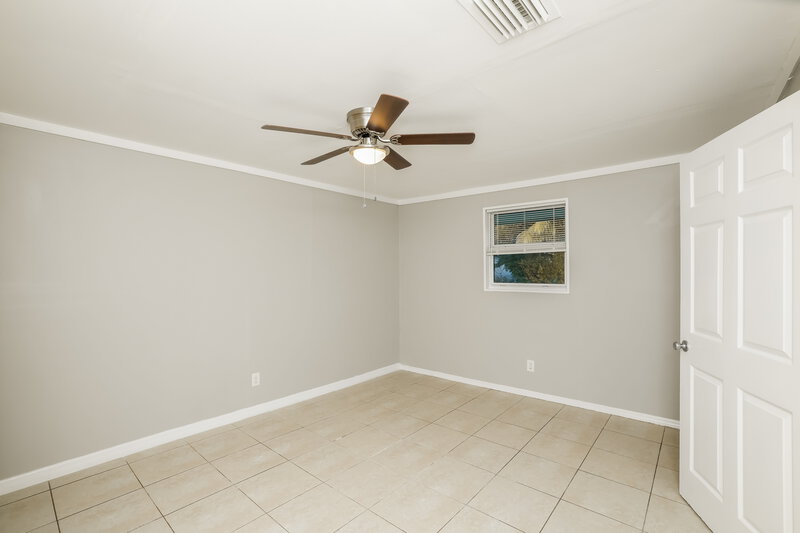 2,315/Mo, 4408 Vicliff Road Palm Springs, FL 33406 Main Bedroom View 2