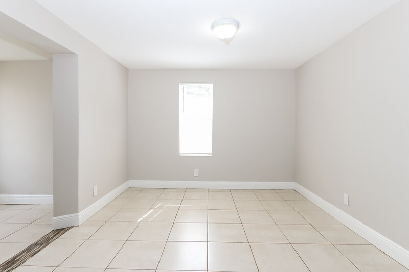 1,870/Mo, 725 W 6th Street Riviera Beach, FL 33404 Living Room View 2