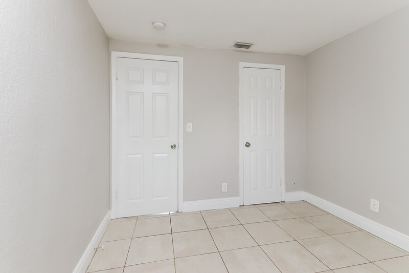 1,870/Mo, 725 W 6th Street Riviera Beach, FL 33404 Bedroom View