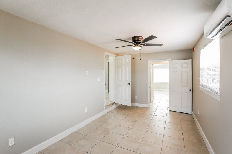 2,805/Mo, 5319 NE 17th Avenue Pompano Beach, FL 33064 Bedroom View 2