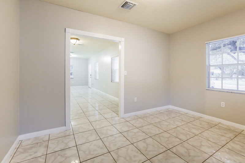 2,745/Mo, 2281 NW 87 ST Miami, FL 33147 Family Room View