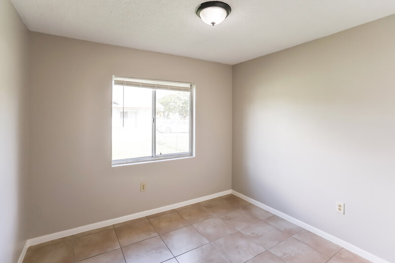 2,700/Mo, 16960 SW 104th Avenue Miami, FL 33157 Bedroom View 2