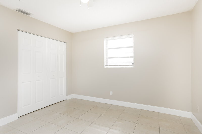 2,700/Mo, 4620 SW 23RD ST West Park, FL 33023 Main Bedroom View