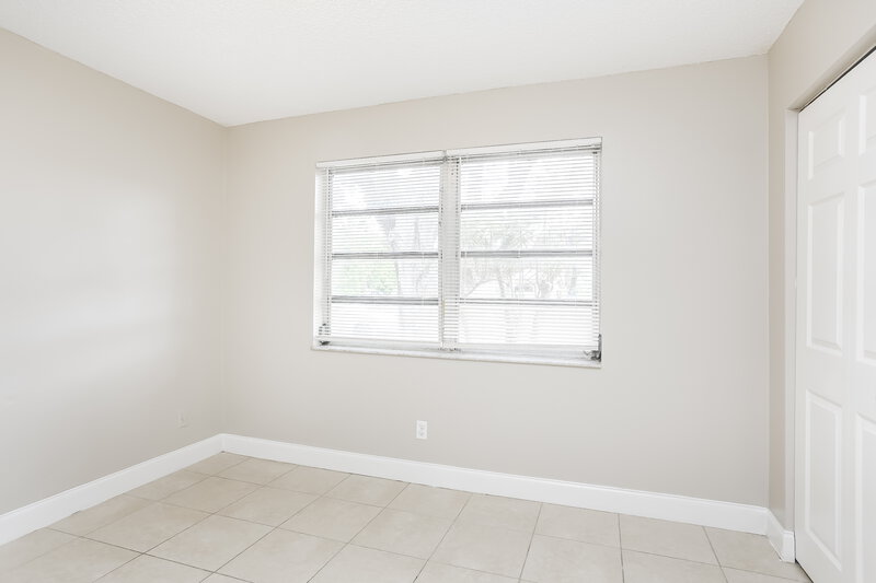 2,700/Mo, 4620 SW 23RD ST West Park, FL 33023 Main Bedroom View 2