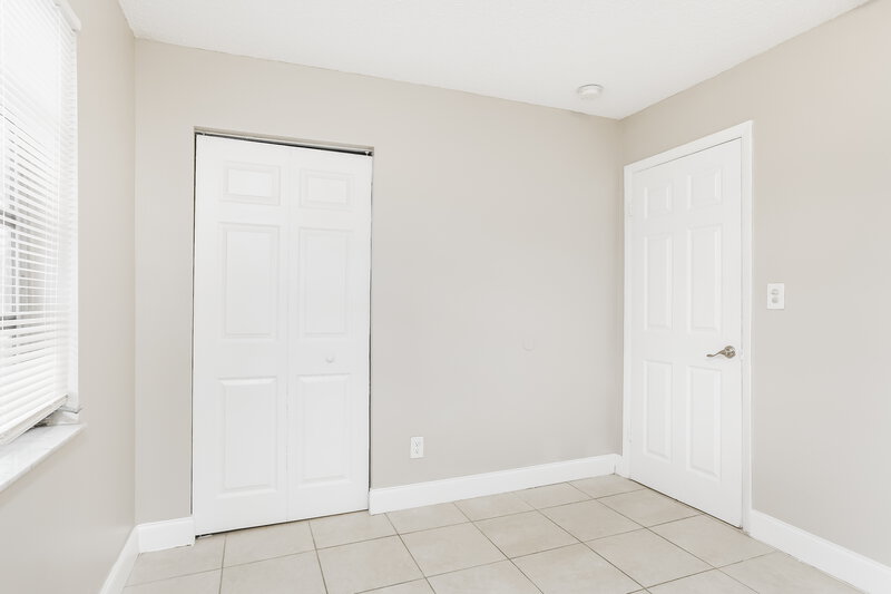 2,700/Mo, 4620 SW 23RD ST West Park, FL 33023 Main Bedroom View 3