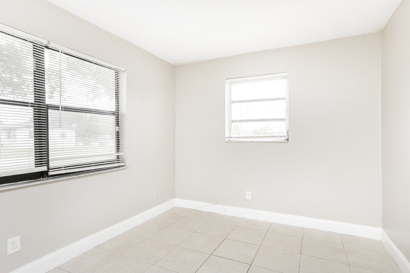 2,700/Mo, 4620 SW 23RD ST West Park, FL 33023 Bedroom View 3