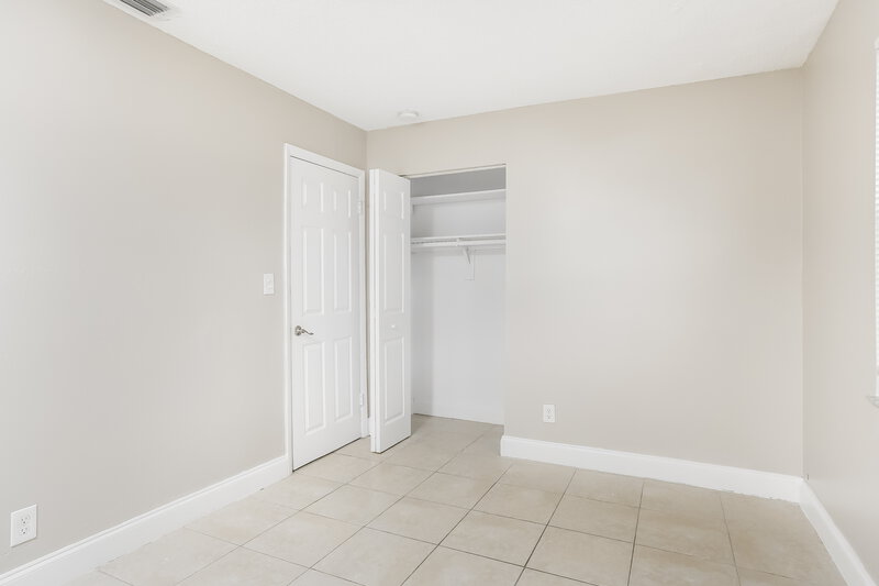 2,700/Mo, 4620 SW 23RD ST West Park, FL 33023 Bedroom View 5