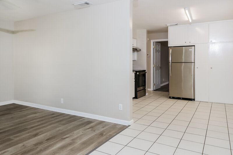 2,120/Mo, 114 S C Street Lake Worth Beach, FL 33460 Misc View 3