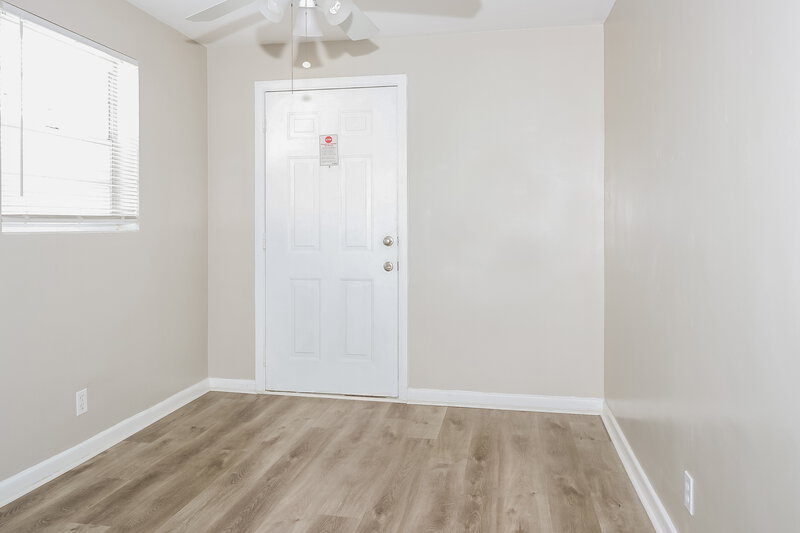 2,120/Mo, 114 S C Street Lake Worth Beach, FL 33460 Misc View 11