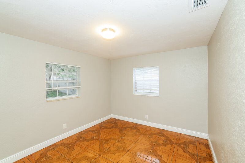 2,760/Mo, 1280 Sw 10Th Ter Deerfield Beach, FL 33441 Bedroom View 3