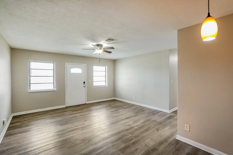 3,000/Mo, 3270 NW 177th Terrace Miami Gardens, FL 33056 Living Room View