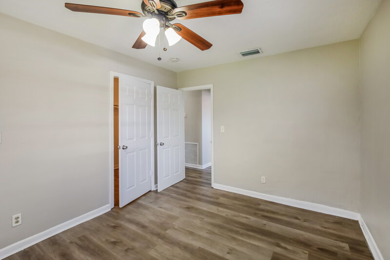 3,000/Mo, 3270 NW 177th Terrace Miami Gardens, FL 33056 Main Bedroom View 2