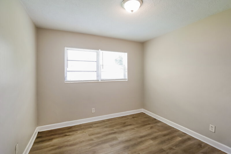 3,000/Mo, 3270 NW 177th Terrace Miami Gardens, FL 33056 Bedroom View 3