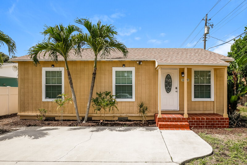 2,020/Mo, 1249 N 16th Avenue Lake Worth Beach, FL 33460 External View