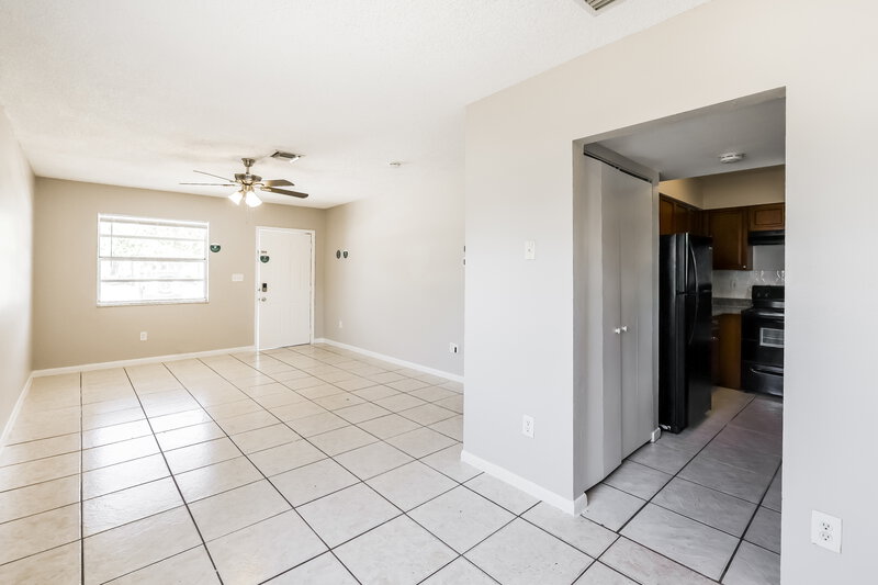 2,295/Mo, 809 NW 2nd Avenue Hallandale Beach, FL 33009 Dining Room View