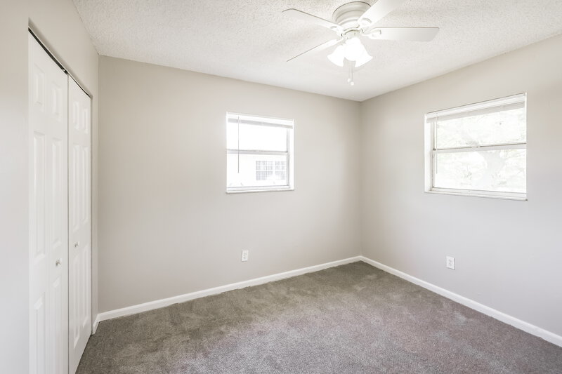 2,295/Mo, 809 NW 2nd Avenue Hallandale Beach, FL 33009 Bedroom View