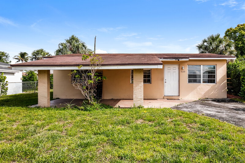 2,400/Mo, 3120 NW 5th Court Lauderhill, FL 33311 External View