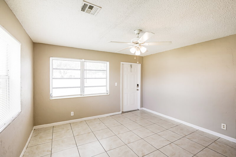 2,185/Mo, 3120 NW 5th Court Lauderhill, FL 33311 Living Room View 3