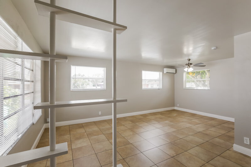2,390/Mo, 1841 NW 152nd Street Miami Gardens, FL 33054 Living Room View