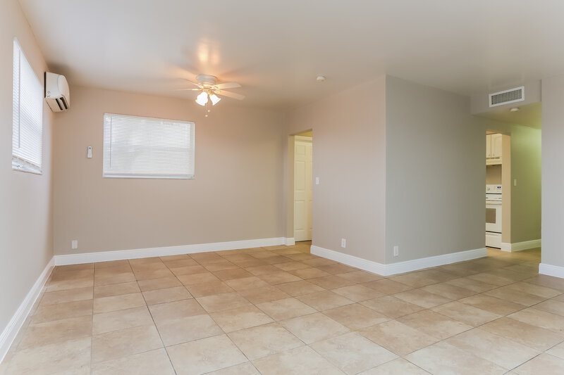 2,575/Mo, 1841 NW 152nd Street Miami Gardens, FL 33054 Living Room View 2