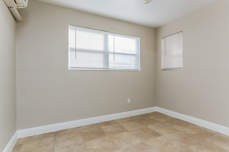 2,575/Mo, 1841 NW 152nd Street Miami Gardens, FL 33054 Bedroom View