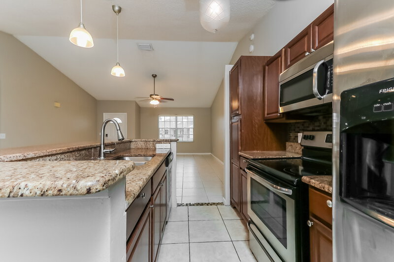 1,960/Mo, 1576 SW Pitts Avenue Port Saint Lucie, FL 34953 Kitchen View