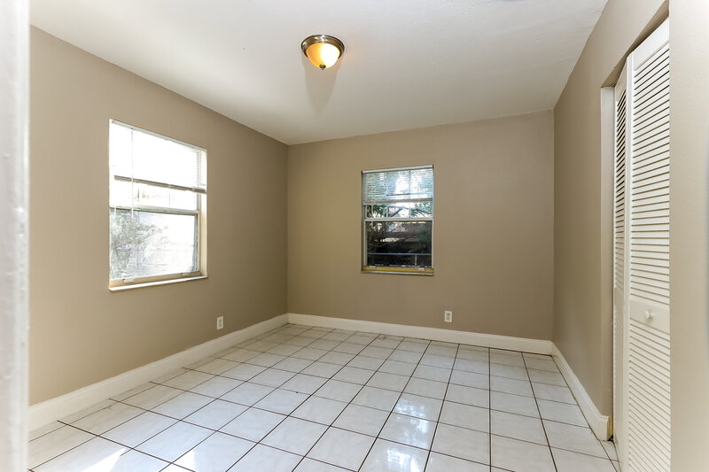 1,850/Mo, 4610 Pinewood Avenue West Palm Beach, FL 33407 Bedroom View